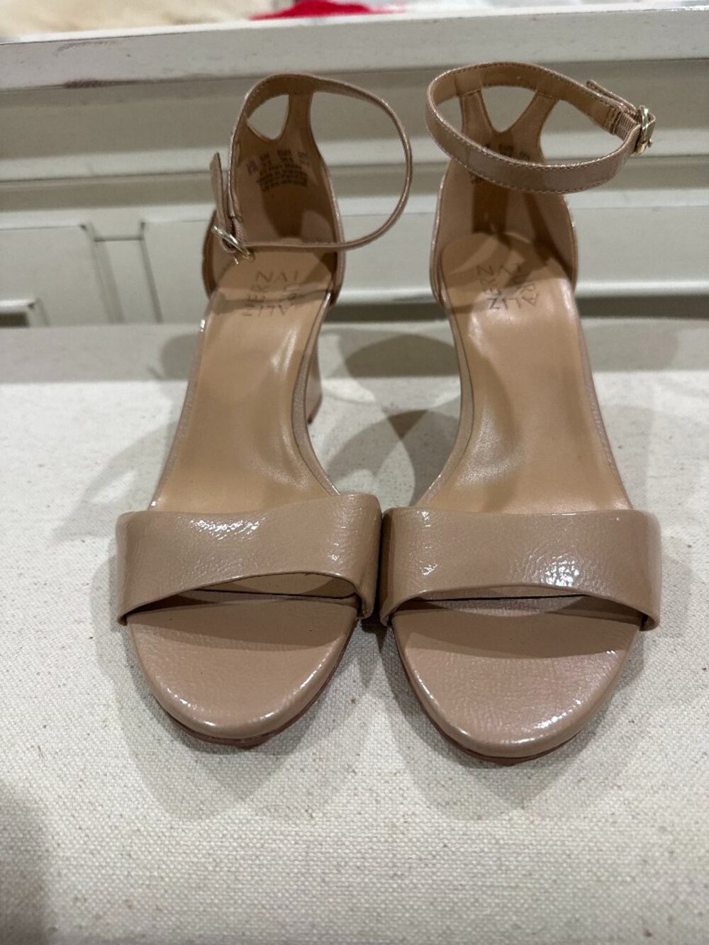 Women’s Naturalizer Ankle Strap Wedged Heels Size 8, nude color, open toe